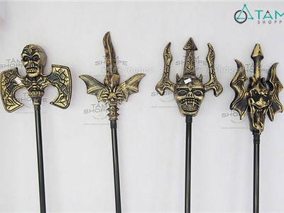 Vũ khí cầm tay hóa trang Halloween